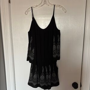 Bisou bisou romper- black and white size 6